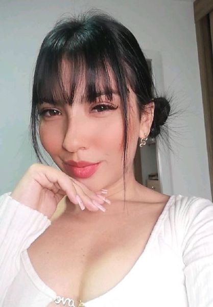 Vera — video chat with girls on CooMeet